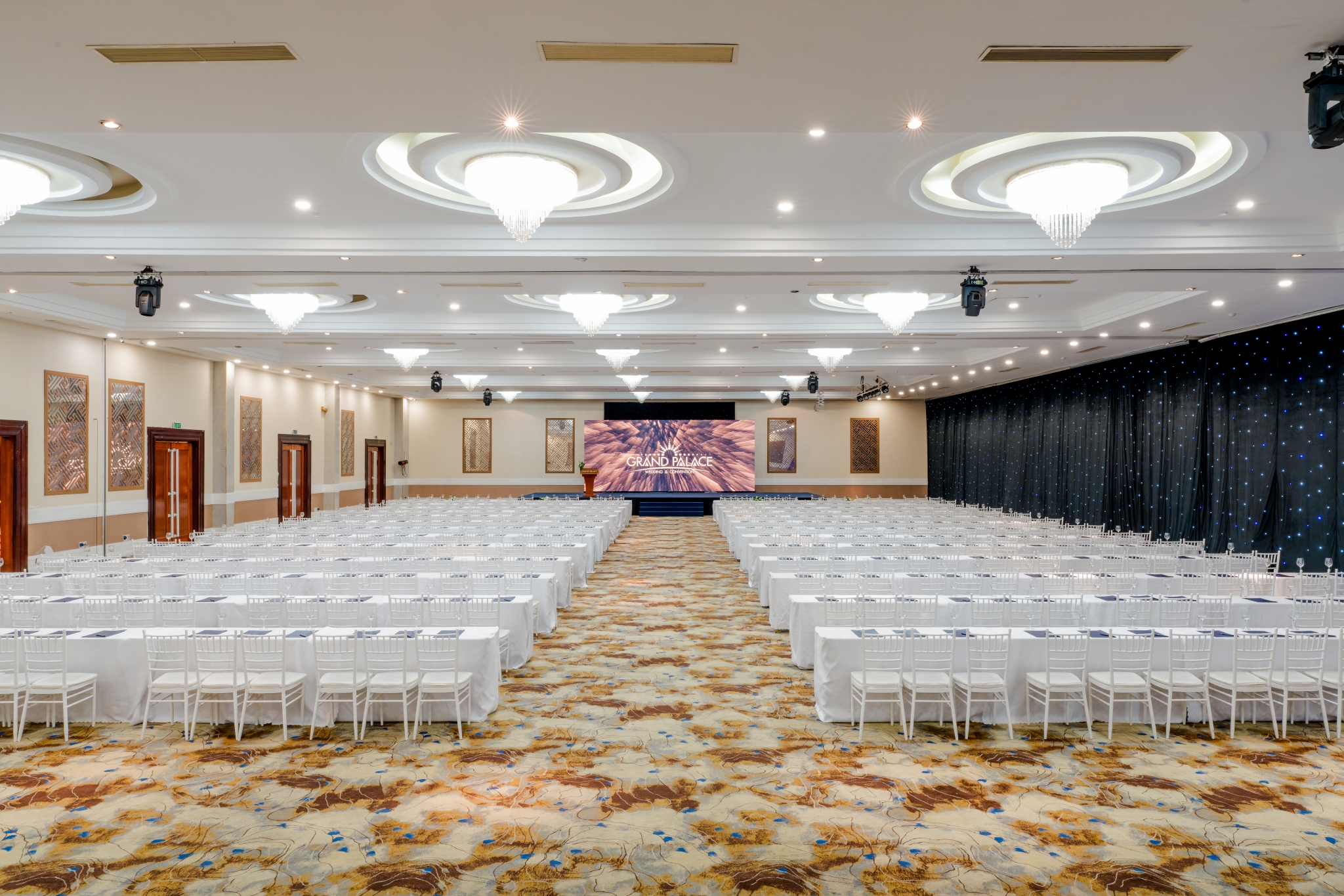 Grand Palace (Nguồn: Internet) Grand Palace (Nguồn: Internet)