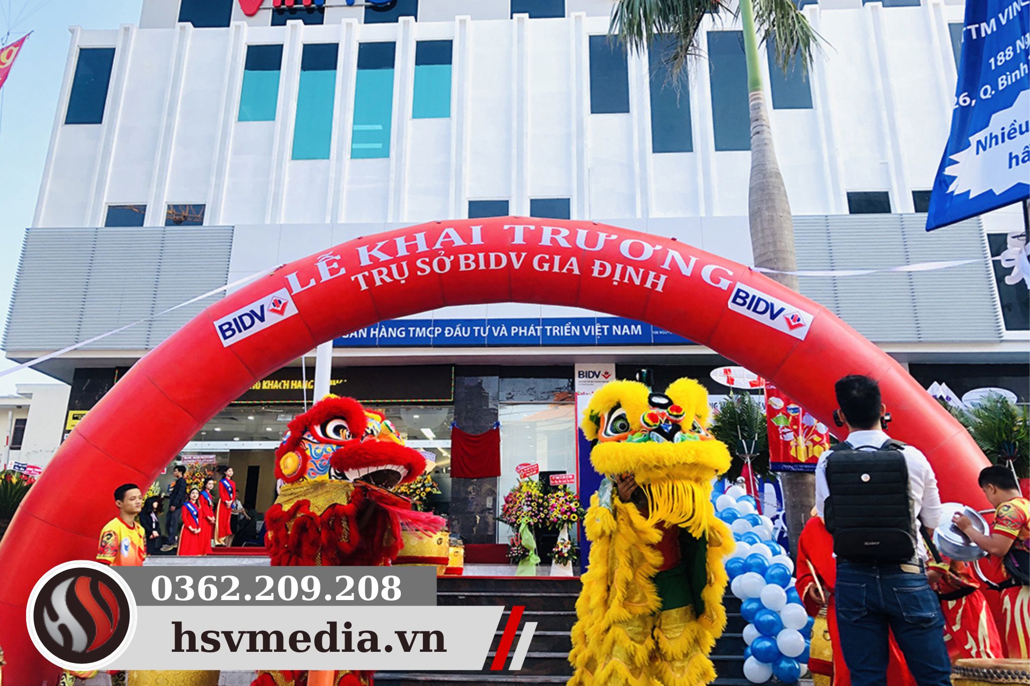 Organize the opening ceremony