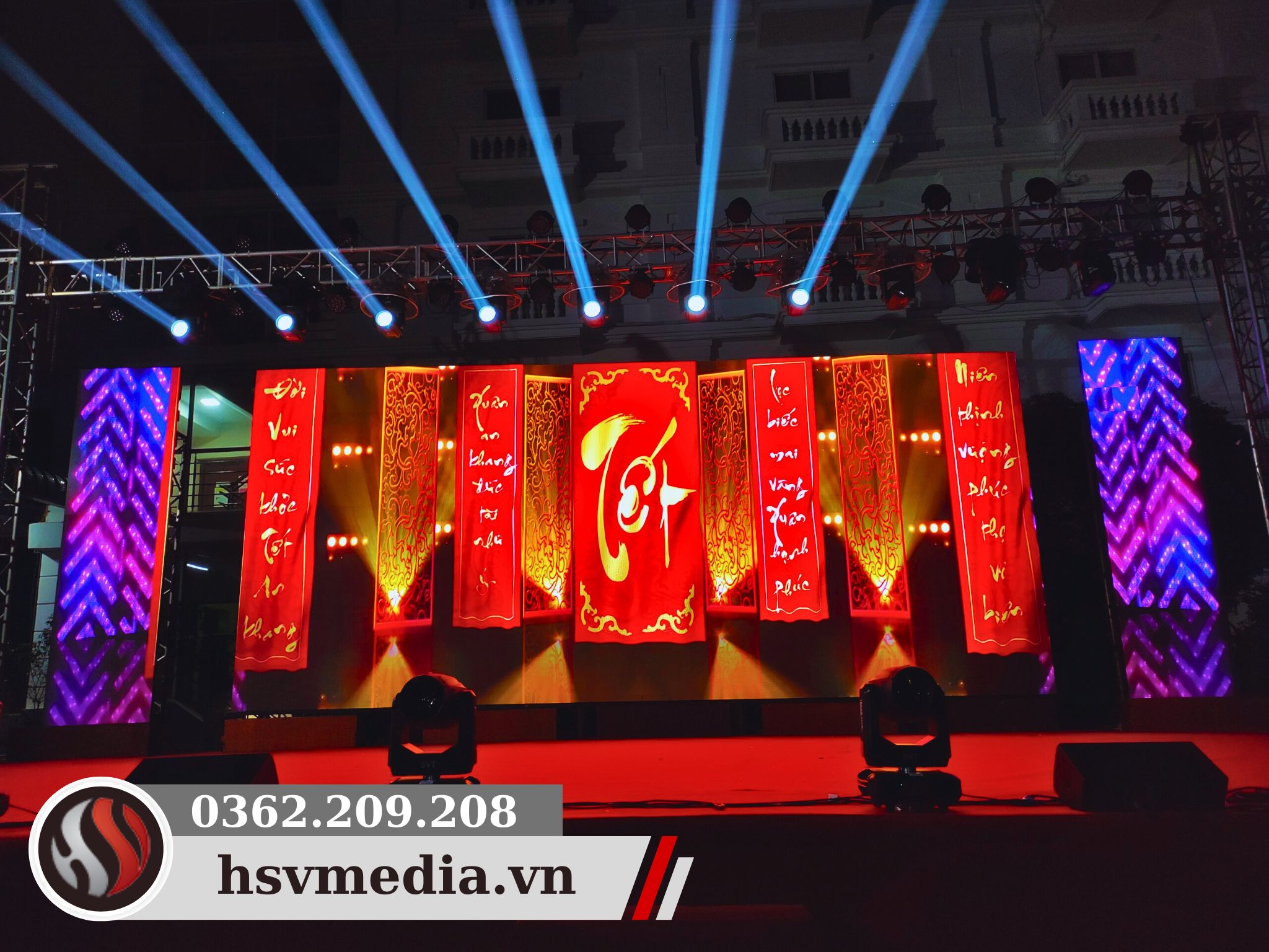 Cho Thuê Màn Hình LED Tổ Chức Tất Niên