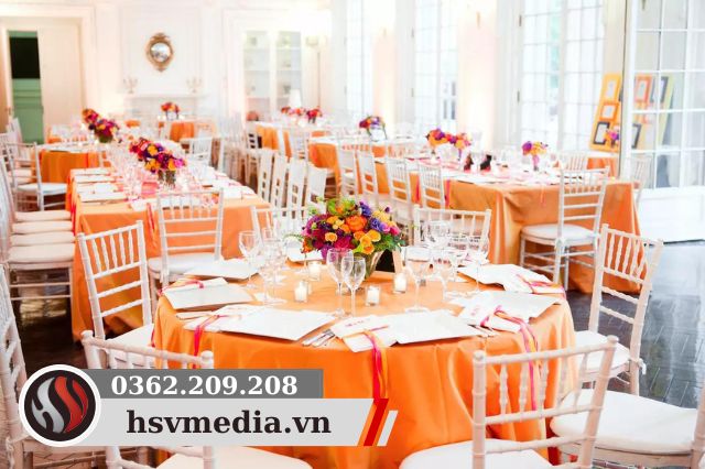 Orange in event organization