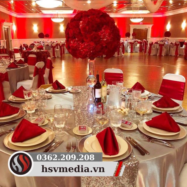 Red in event organization