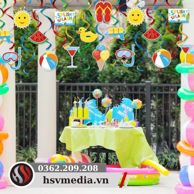 Decorate the event according to the summer concept