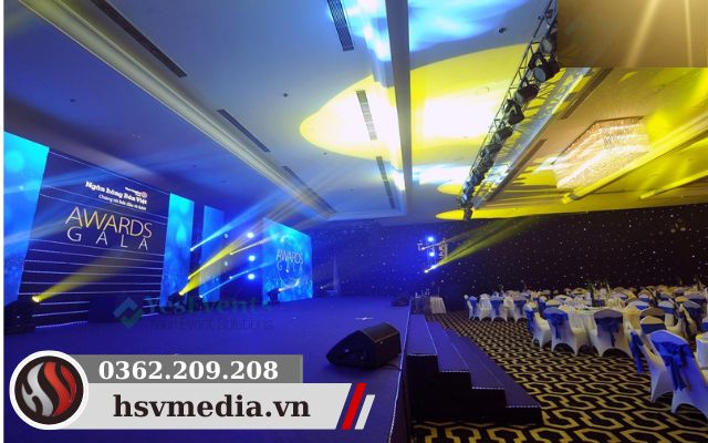 Lắp đặt sân khấu sự kiện 